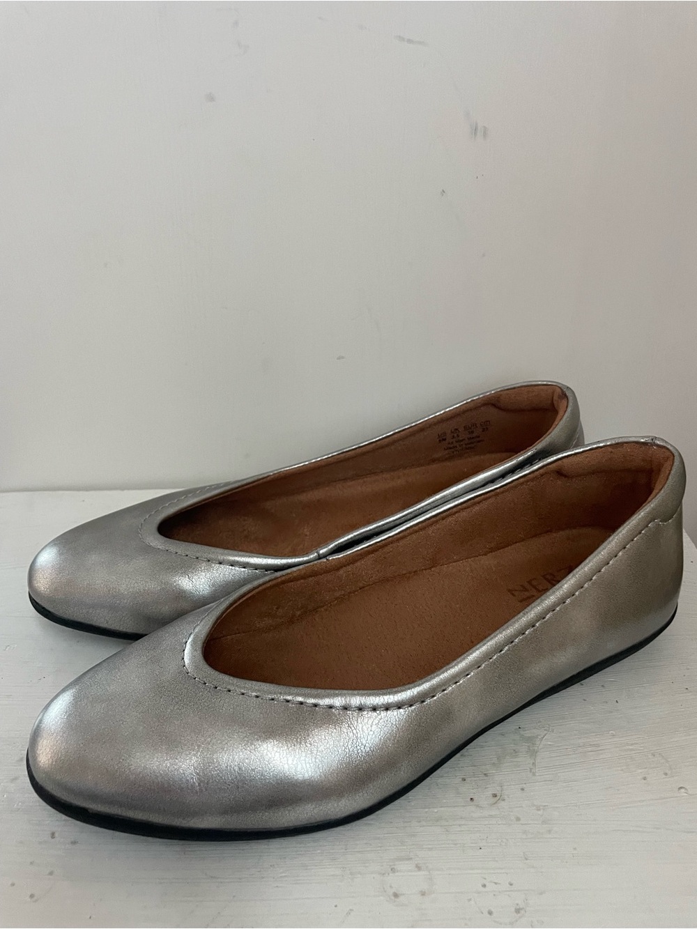 Naturalizer Metallic Silver Women’s Ballet Flats